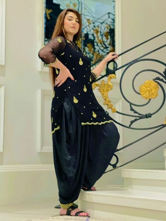 2pcs Chiffon suite with Farshi Shalwaar